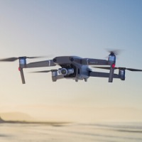 DJI 大疆 无人机 “御”Mavic 2 专业版 新一代便携可折叠无人机 4K高清航拍无人机航拍器（带屏遥控器+全能配件包+DJI care随心换）