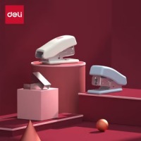 得力(deli)0353 12#迷你学生订书机套装(订书器+订书钉) 颜色随机